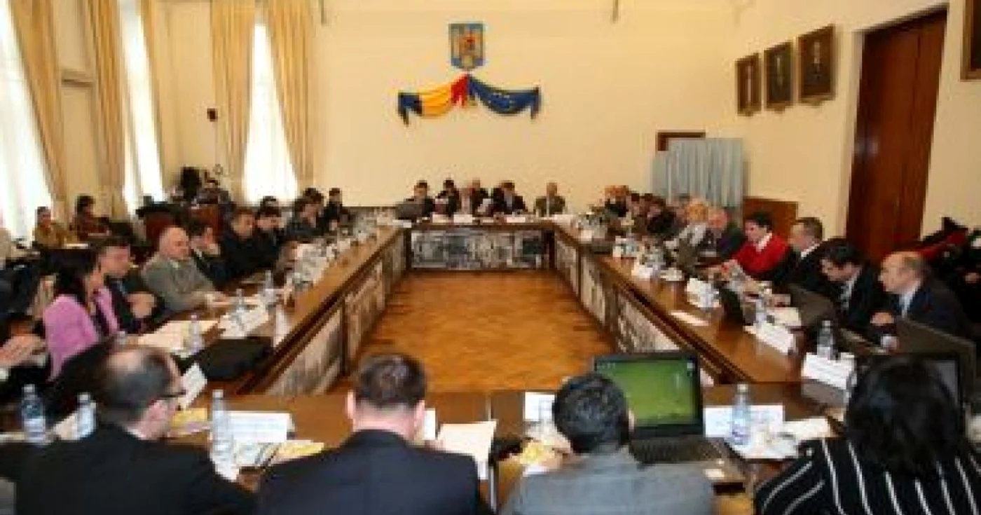 Iaşi: Scântei la CJ din cauza unui sediu central
