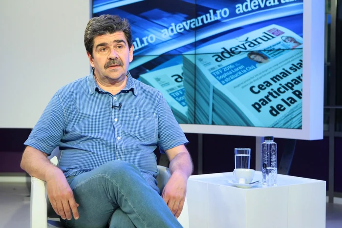 Radu Paraschivescu a strâns "vorbele de duh" ale politicienilor într-o carte lansată la Bookfest FOTO: Eduard Enea