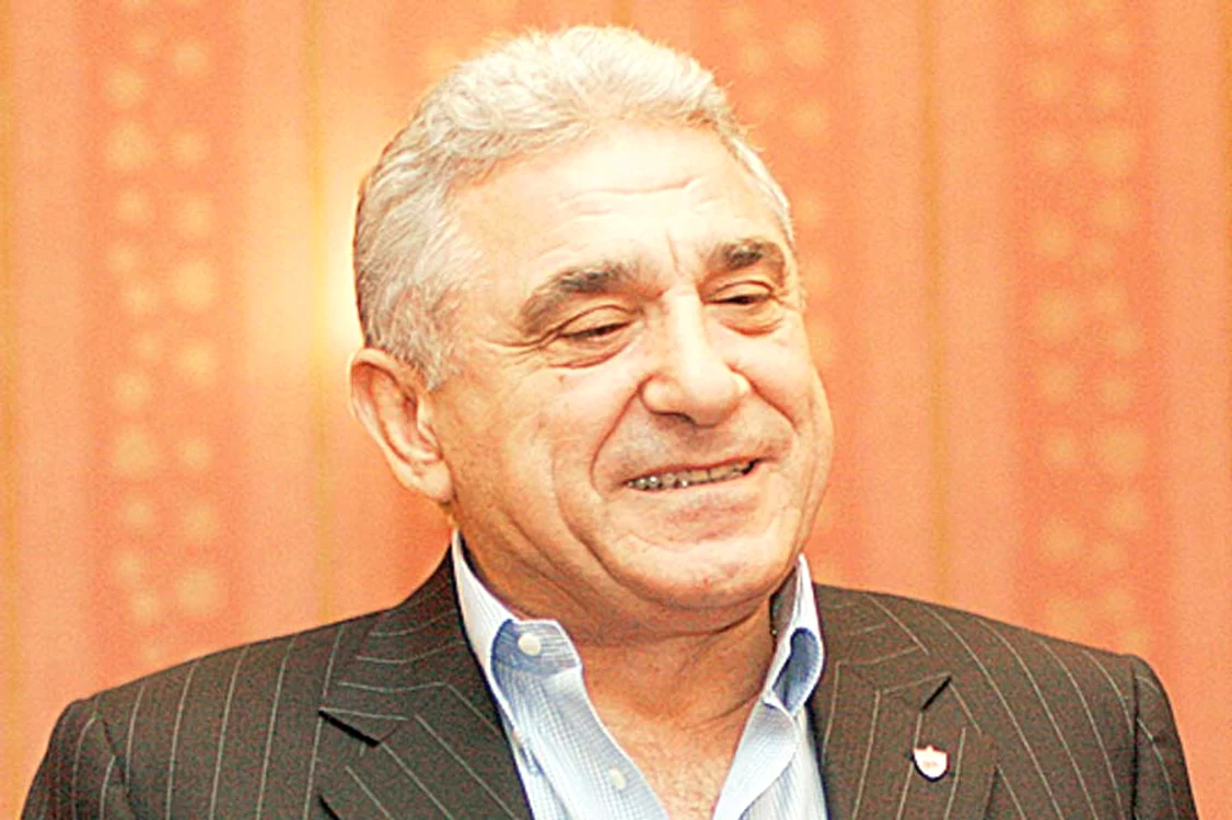 
    Giovani Becali  