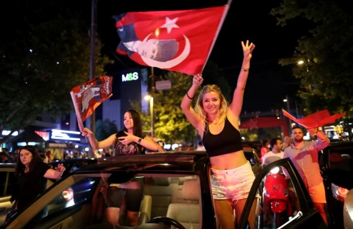 Imaginile victoriei lui Ekrem Imamoglu la Istanbul FOTO EPA-EFE