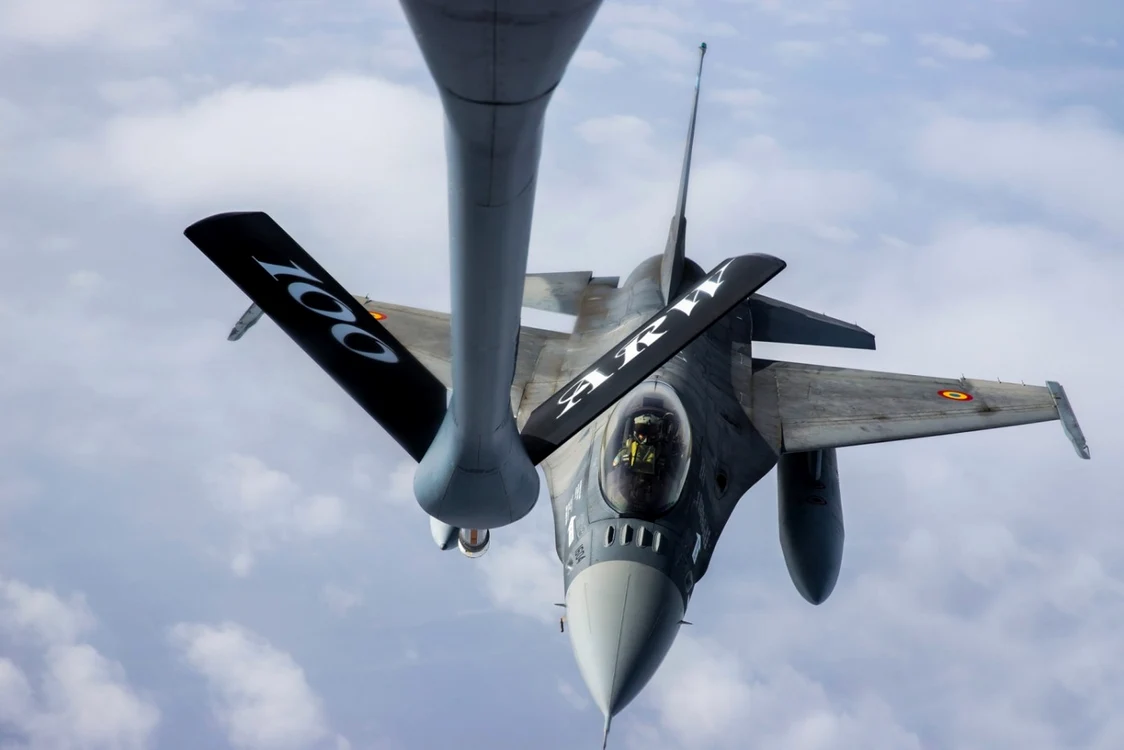F-16