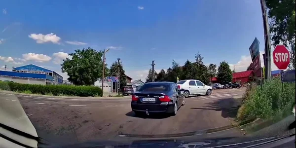 Coliziune într-o intersecţie din Buzău - InfoTrafic Buzău - MC Mihai 