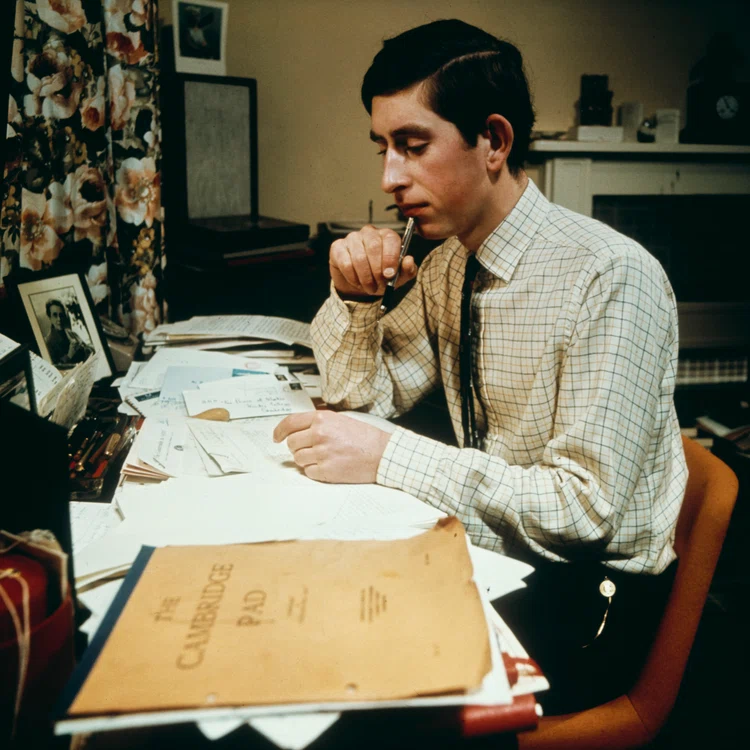 Regele Charles la facultate student GettyImages 1461651444 jpg