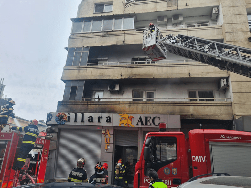 Incendiu în centrul Bucureștiului. Nu sunt victime