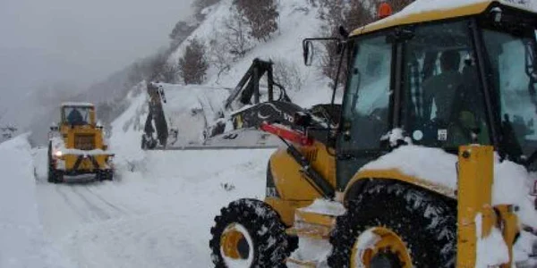 DN 6 (DE70) a fost blocat şi luni din cauza avalanşelor de zăpadă