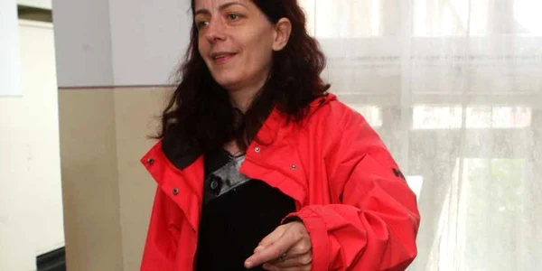 Ingrid Vînătoru a fost muşcată de deget de un pui de vulpe