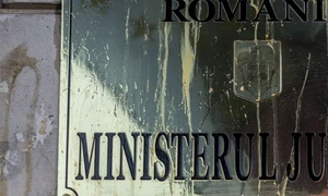 Proteste ouă faţă de OUG 7 la Ministerul de Justiţie FOTO Inquam Photos Liviu Florin Albei