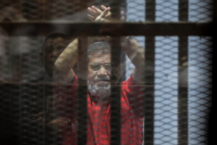 Mohamed Morsi în spatele gratiilor FOTO EPA-EFE