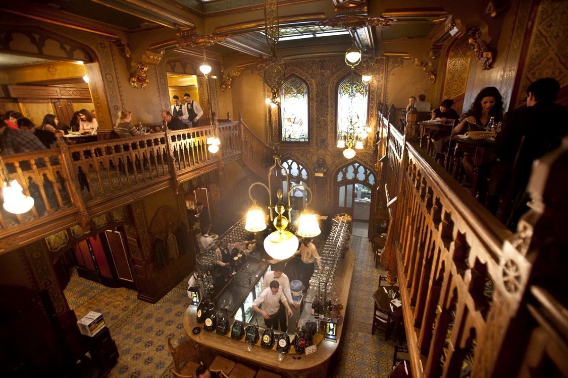 FOTO restaurant din centrul vechi, Bucureşti
