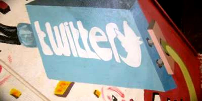Twitter este a doua reţea socială ca interes generat printre utilizatori după Facebook.