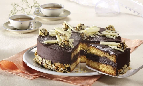 tort cu ciocolata si migdale profimedia 0035322894 jpeg