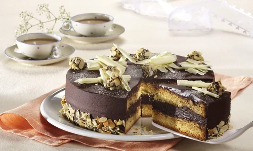 tort cu ciocolata si migdale profimedia 0035322894 jpeg