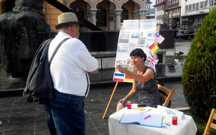 În centrul oraşului Buzău a fost improvizat un mic altar în memoria victimelor tragediei din Ucraina