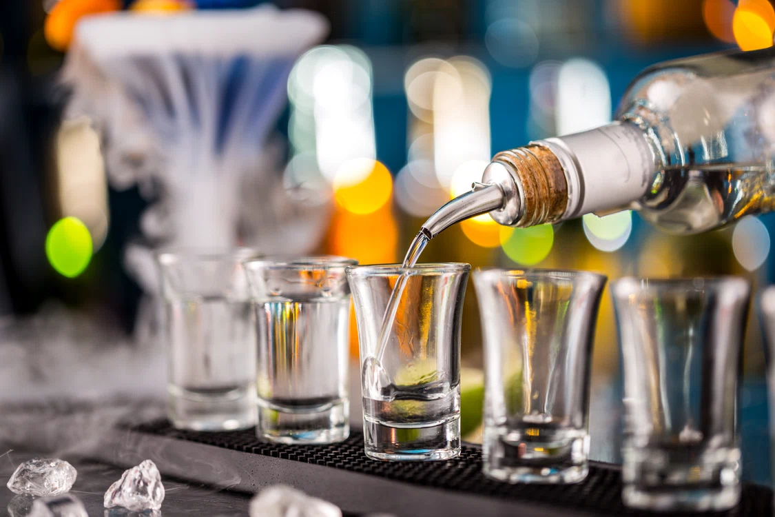 Vodka, băutura preferată a rușilor FOTO: Shuterstock