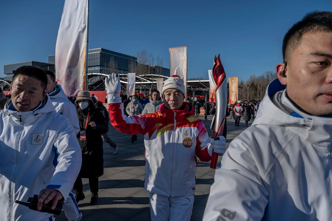Flacăra Olimpică este purtată pe la bazele din Beijing (Foto: Guliver / GettyImages)