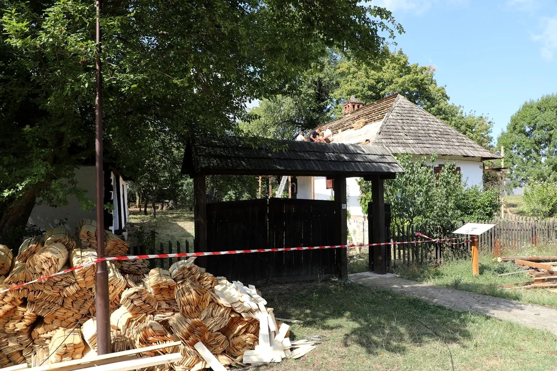 Lucrări de restaurare la Muzeul Satului Bănățean din Timișoara 