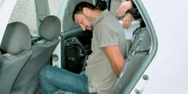 Pistolarul din Borşa, arestat sub patul iubitei