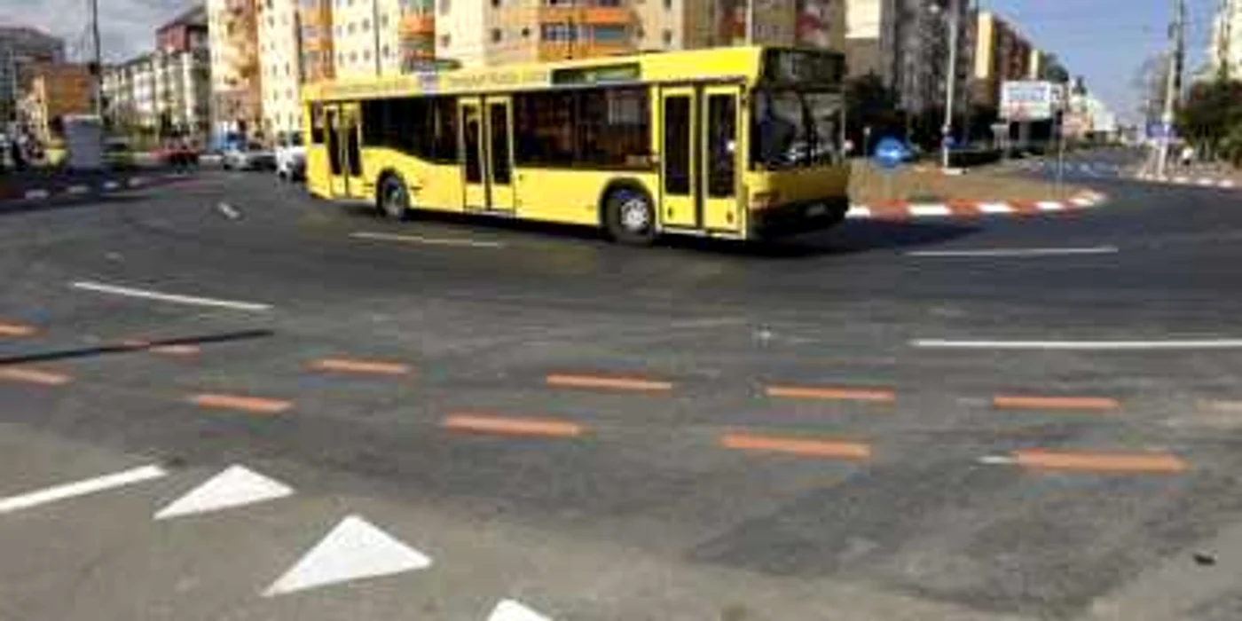 Acesta are un diametru de 20 de metri, iar intrarea se face pe două benzi