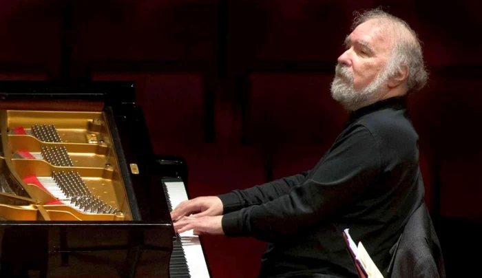Pianistul Radu Lupu, în cocert. Foto arhivă