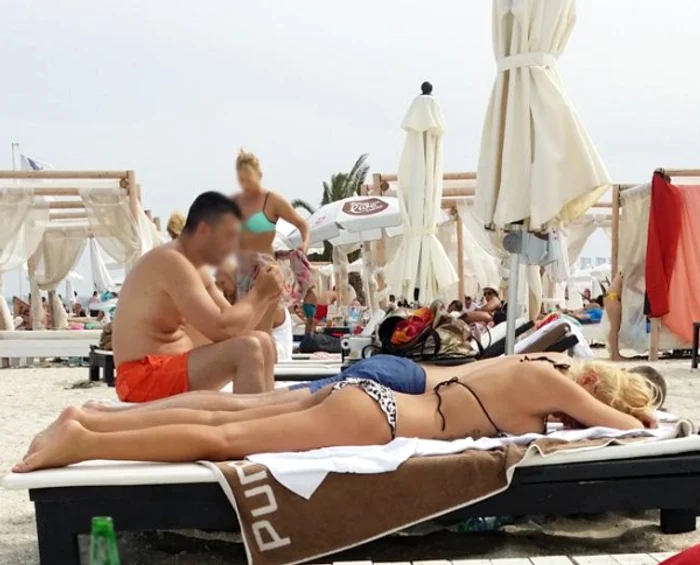 Simona Traşcă s-a prăjit la soare în voie