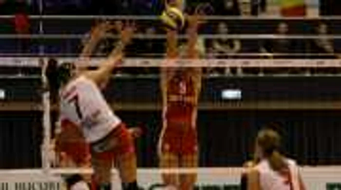 VOLEI (Liga Campionilor): Dinamo - Baku 0:3 / Jovana Vesovici * Foto: Marian Burlacu