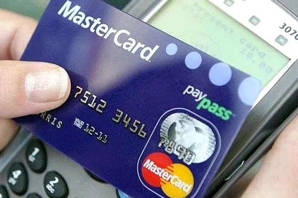Trenduri 2020: telefonul va înlocui cardul bancar