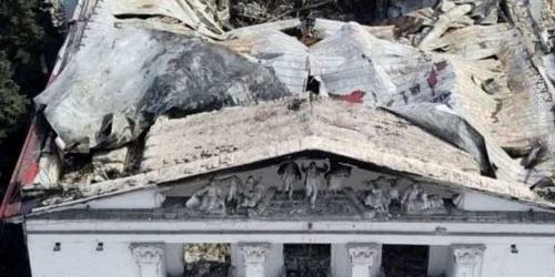Rusia a redeschis teatrul din Mariupol bombardat FOTO x  jfif