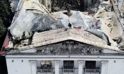 Rusia a redeschis teatrul din Mariupol bombardat FOTO x jfif