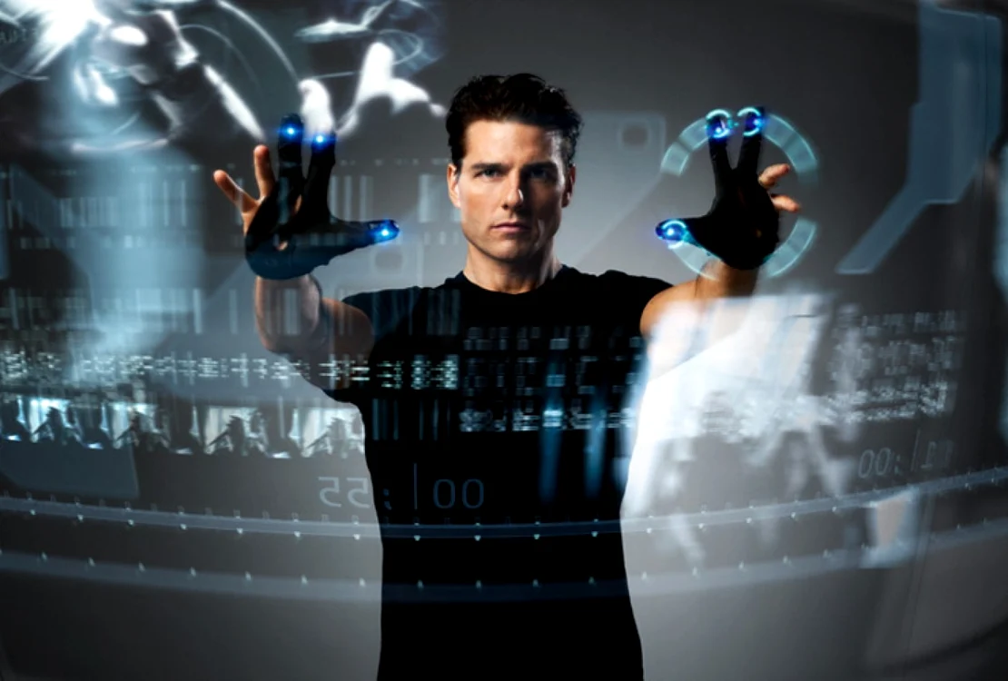 Tom Cruise, în Minority Report, controlând un computer cu ajutorul gesturilor