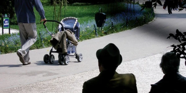 Populatie- declin demografic - batrani - copii FOTO Adevarul 