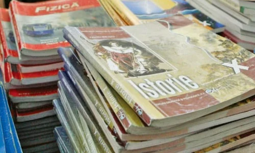 Manualele de istorie actuale ignoră comunismul jpeg