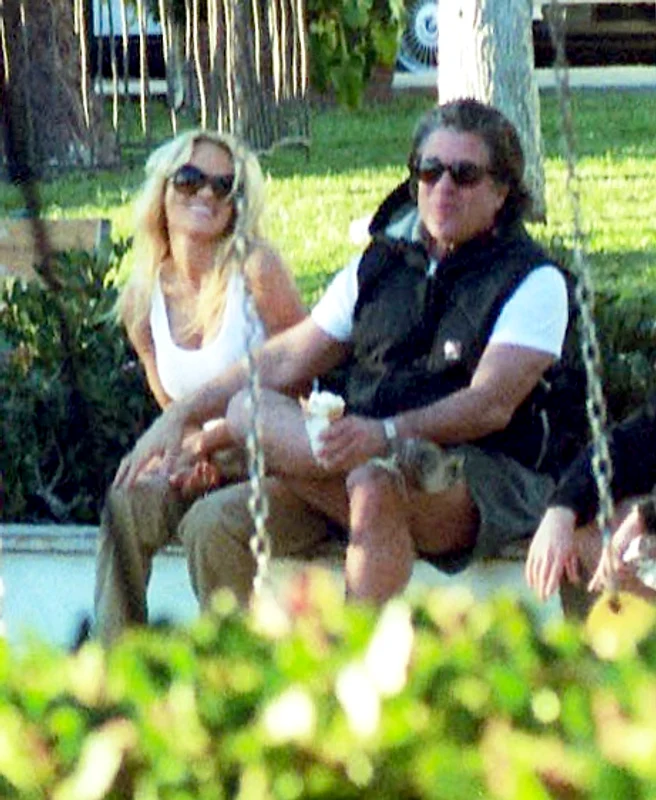 3 pamela anderson s a casatorit a cincea oara 3 jpg jpeg