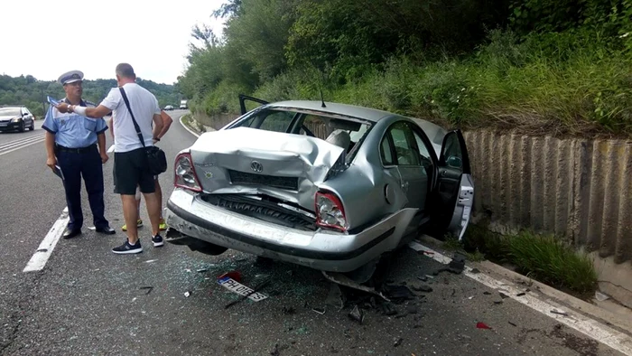 Trei maşini avariate în urma unui accident petrecut pe DN1 în dreptul localităţii Cornu FOTO ISU Prahova