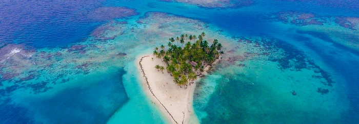 Insulă din arhipelagul San Blas FOTO RANLYBRUNETH, VisitPanama.com