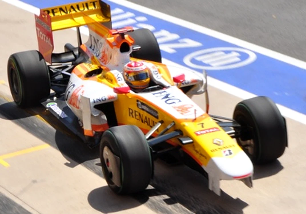 VIDEO F1: Accident între Alonso şi Heidfeld în antrenamente la Valencia