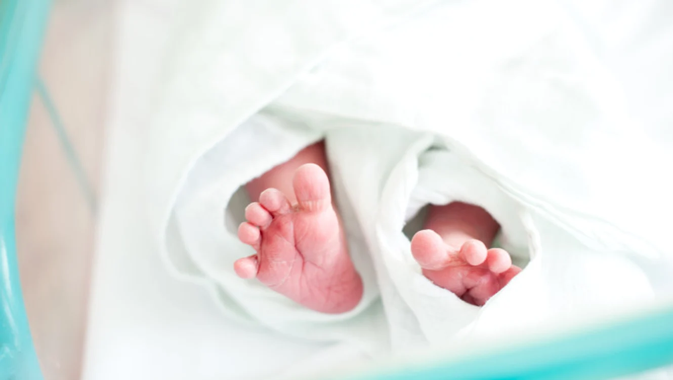 Două cazuri noi de infectare cu tulpina britanică, depistate în România. Un bebeluș a fost testat pozitiv Sursă foto: Shutterstock