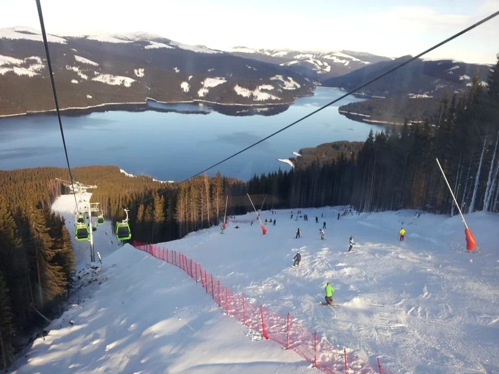 Schiori pe Transalpina Ski Resort Sursa: Foto Corina Urcior