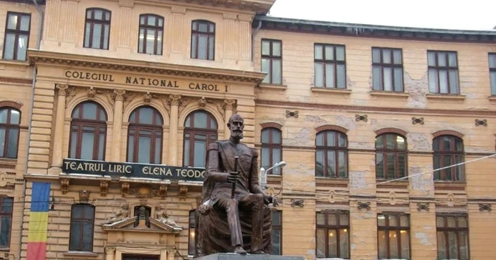 Colegiul Naţional Carol I este cea mai prestigioasă instituţie de învăţământ din Craiova