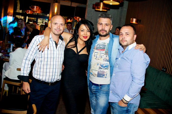 Mihaela Moise a petrecut alături de apropiaţi la împlinirea a 30 de ani