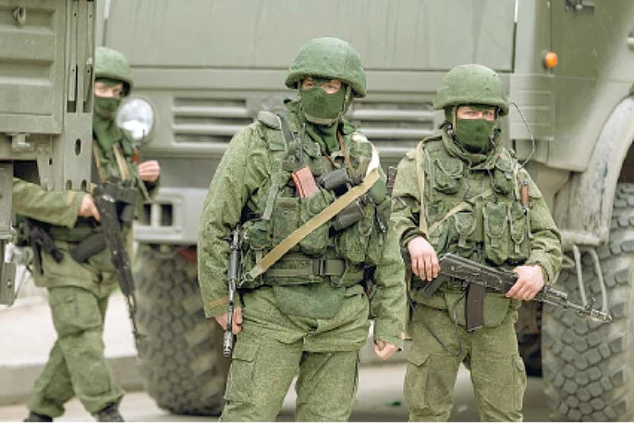 În Sevastopol, trupe ruseşti patrulează pe străzi