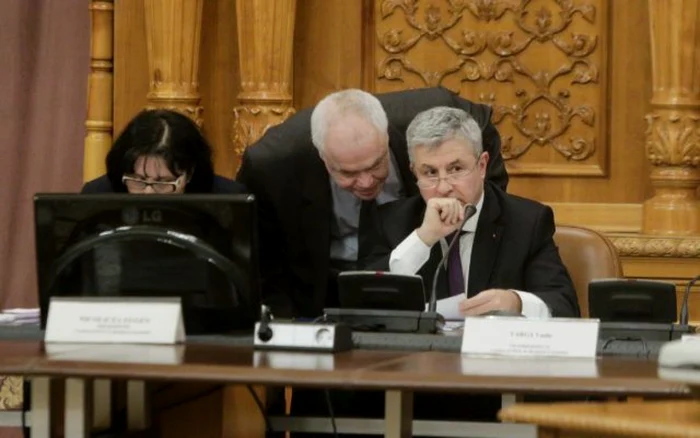 Eugen Nicolicea şi Florin Iordache au ciuntit legislaţia penală şi legile Justiţiei