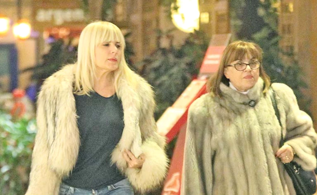 
    Maria Veliceasa are 67 de ani, dar se ţine bine  