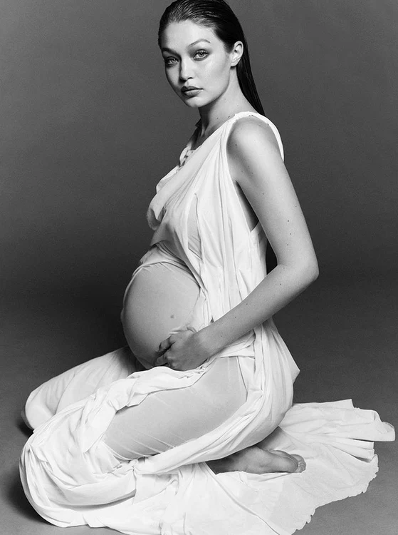 Gigi Hadid, de 25 de ani, a acceptat să organizeze o ședință foto la ea acasă