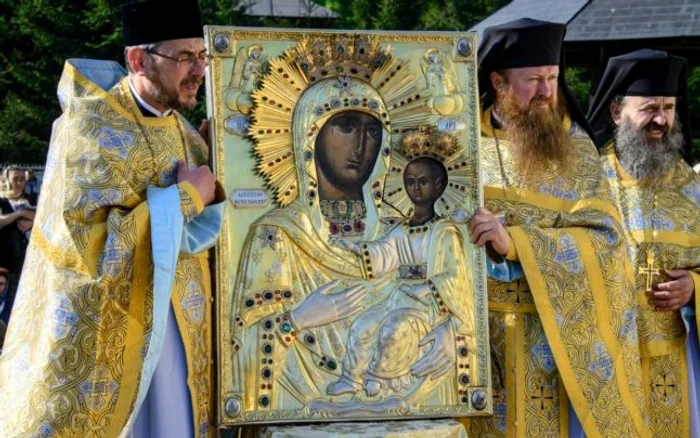 Cea mai veche icoană din România a fost pictată în Israel, acum 1.354 de ani. Însă, de mai bine de şase secole, se află în țara noastră, la Mănăstirea NeamțFOTO: adevarul.ro