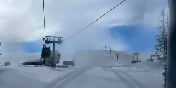 Imagini superbe de pe cel mai spectaculos domeniul schiabil din România - Transalpina - Vâlcea Foto Domeniul schiabil Transalpina Voineasa