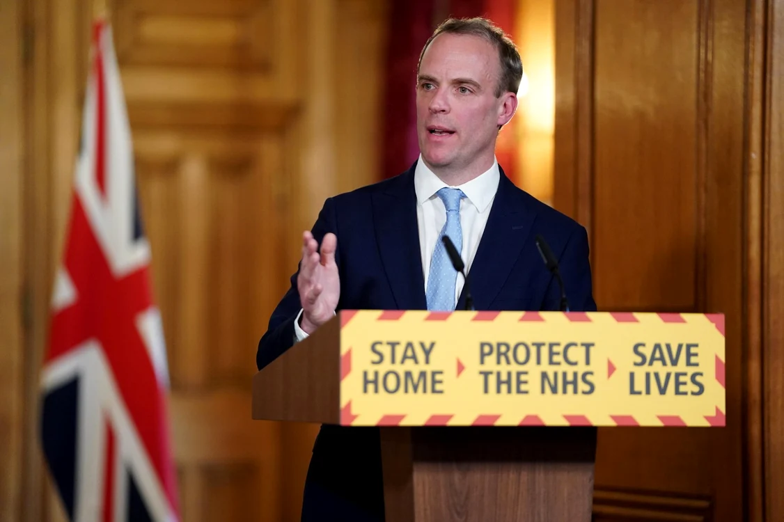 
    Ministrul de Externe, Dominic Raab, de 46 de ani, este înlocuitorul lui Boris Johnson pe durata convalescențeifoto: EPA  