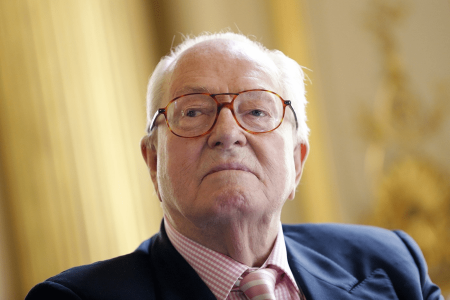Fondatorul extremei drepte franceze, Jean-Marie Le Pen, a fost spitalizat