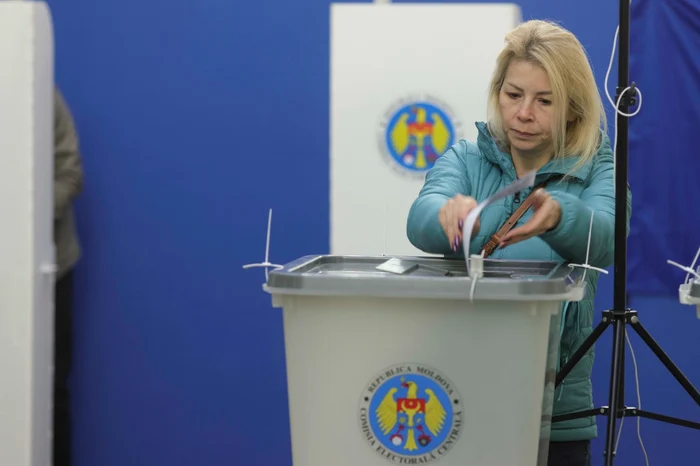 Moldovenii voteazăn cadrul turului doi al prezidențialelor/ FOTO> Inqaum