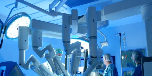 chirurgie robotica hernie abdominala sanador png