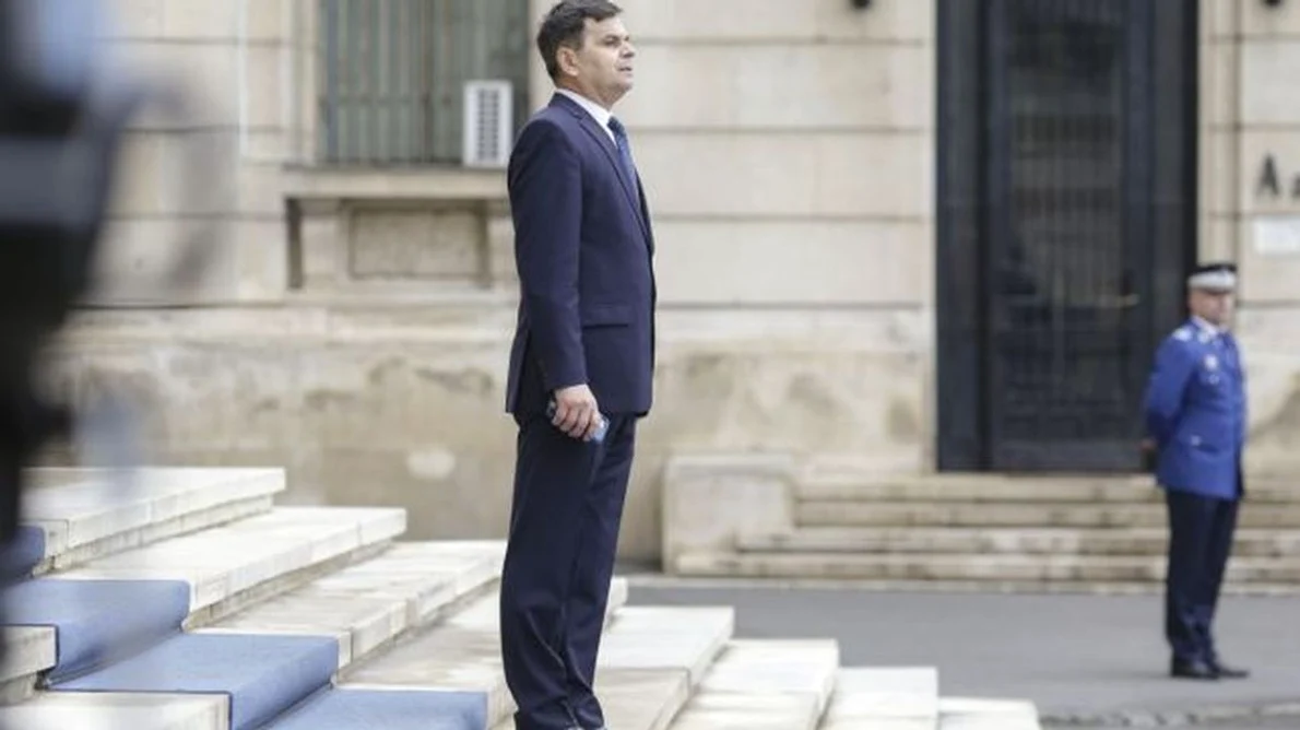 Generalul care a coordonat funeraliile Regelui Mihai: „Ne am uitat pe imagini şi pe fotografii vechi de la înmormântări regale“  jpeg